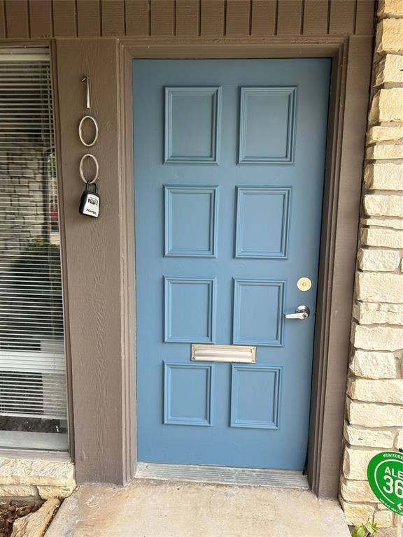 731 N Fielder Road, Arlington, TX 76012 731 N Fielder Road, Arlington, TX 76012