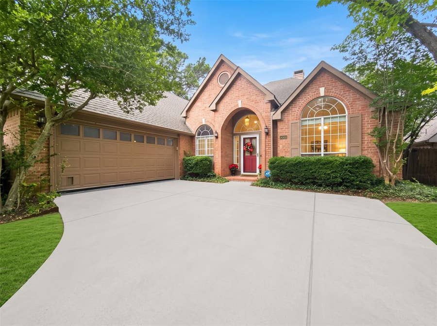 Property photo for 2609 Townshed Drive, Garland, TX