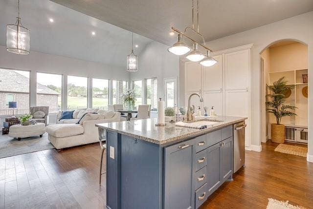 1314 Prestwick Court, Granbury, TX 76048 1314 Prestwick Court, Granbury, TX 76048
