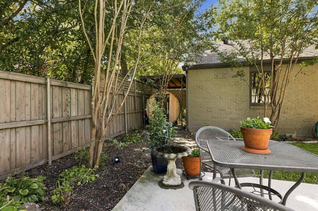 612 Northlake Drive, Dallas, TX 75218