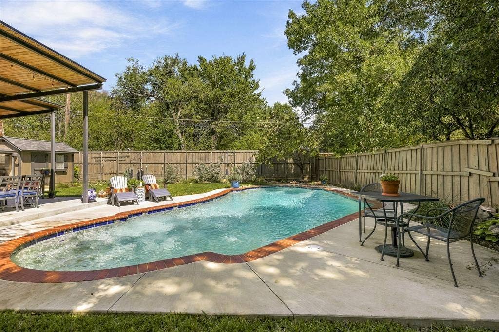 612 Northlake Drive, Dallas, TX 75218