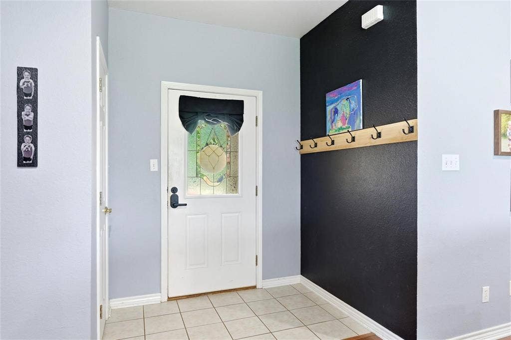 408 Sunshine Trail, Bells, TX 75414