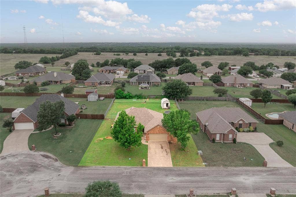 408 Sunshine Trail, Bells, TX 75414