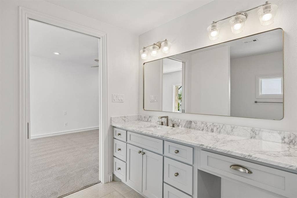 6823 Lakehurst Avenue, Dallas, TX 75230