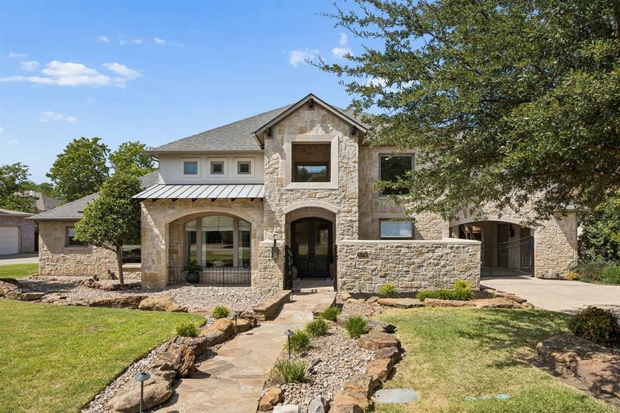 Property photo for 6823 Lakehurst Avenue, Dallas, TX