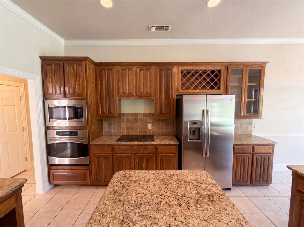 9313 Dosier Cove W, Fort Worth, TX 76179