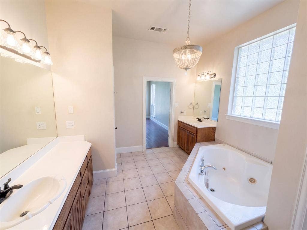 9313 Dosier Cove W, Fort Worth, TX 76179