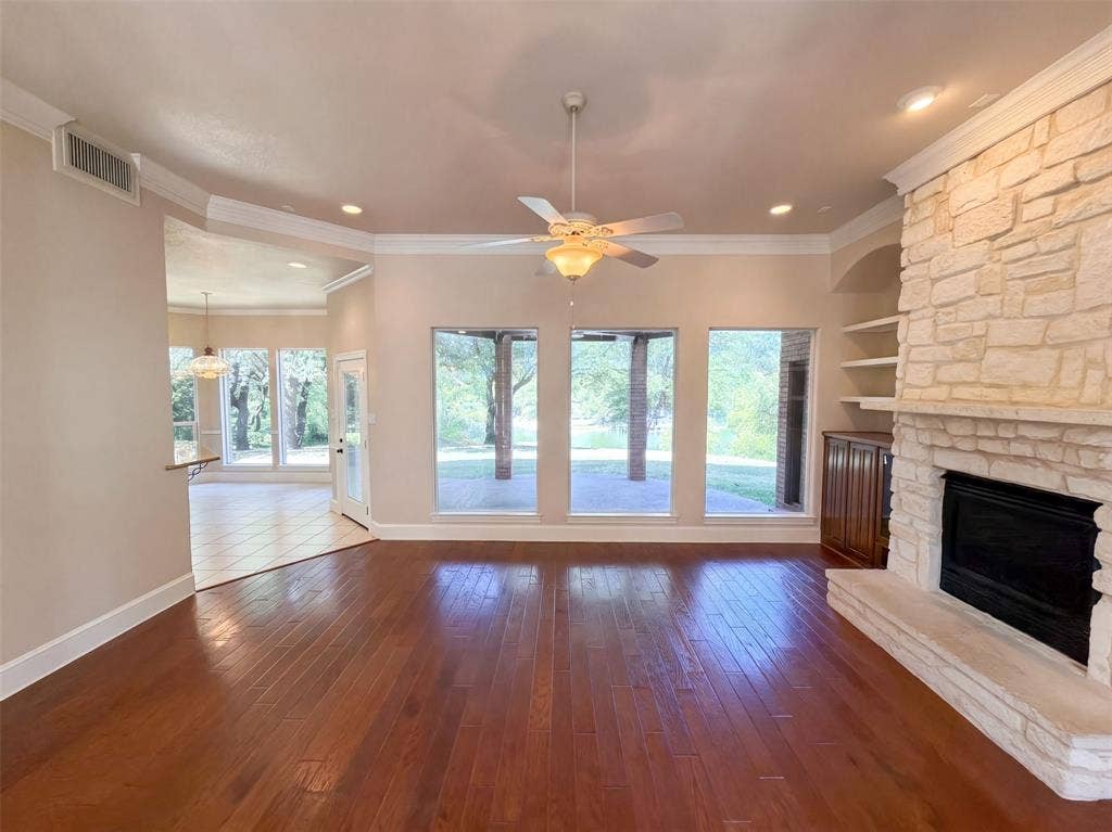 9313 Dosier Cove W, Fort Worth, TX 76179
