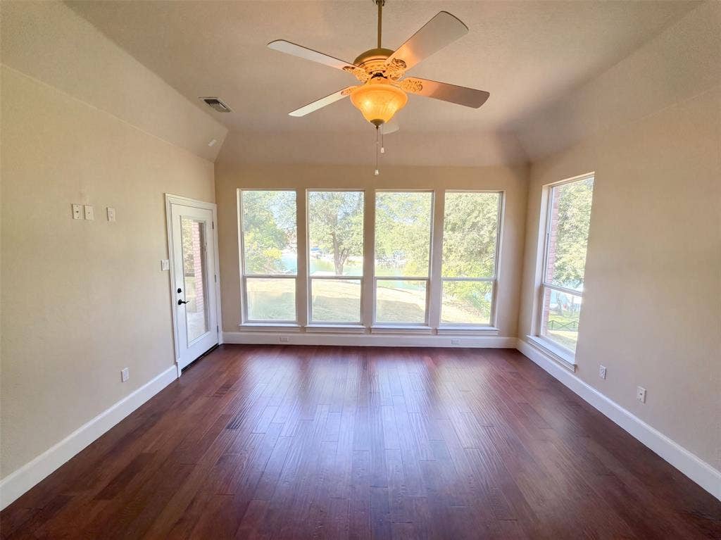9313 Dosier Cove W, Fort Worth, TX 76179