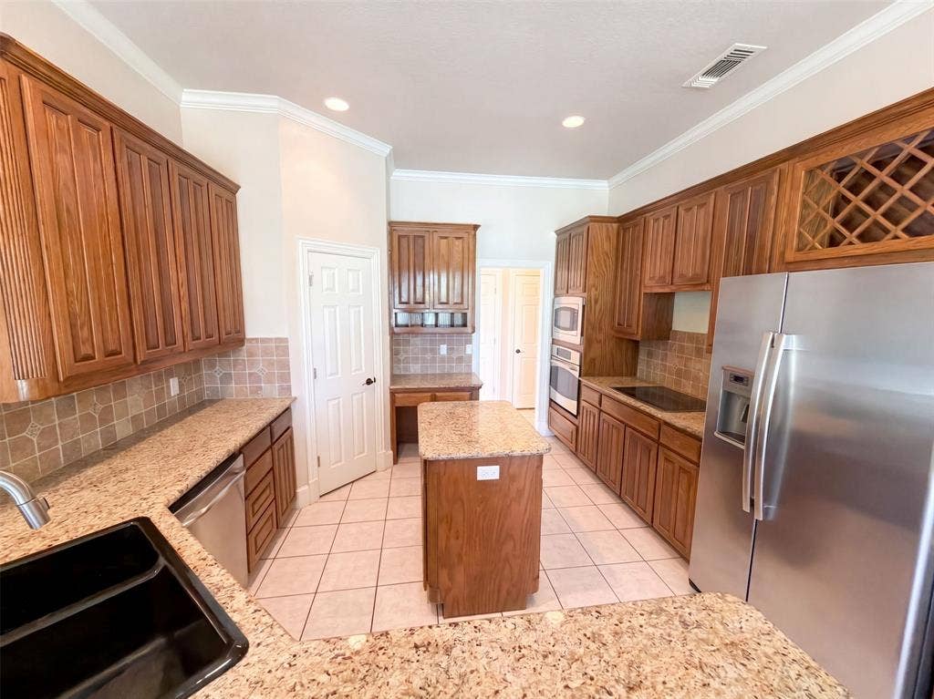 9313 Dosier Cove W, Fort Worth, TX 76179