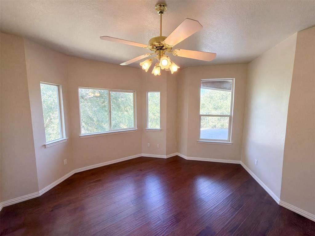 9313 Dosier Cove W, Fort Worth, TX 76179