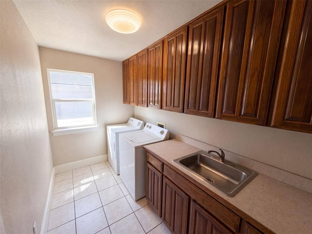 9313 Dosier Cove W, Fort Worth, TX 76179