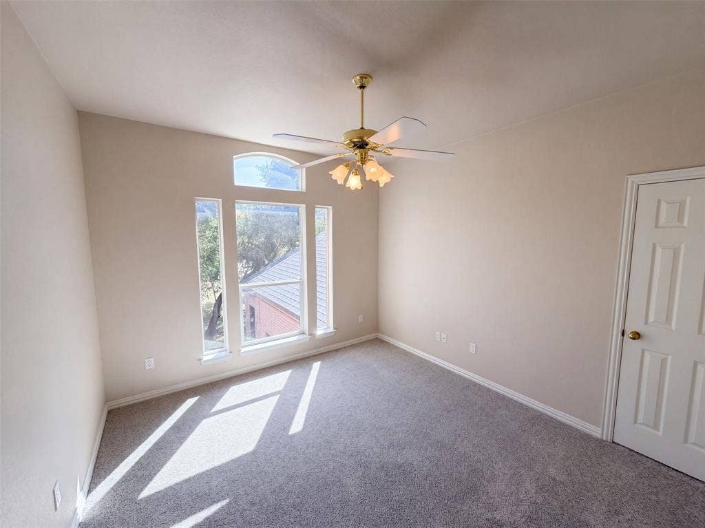 9313 Dosier Cove W, Fort Worth, TX 76179