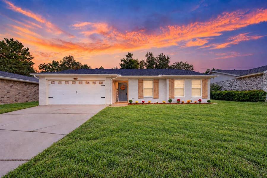 Property photo for 617 S Waxahachie Street, Mansfield, TX