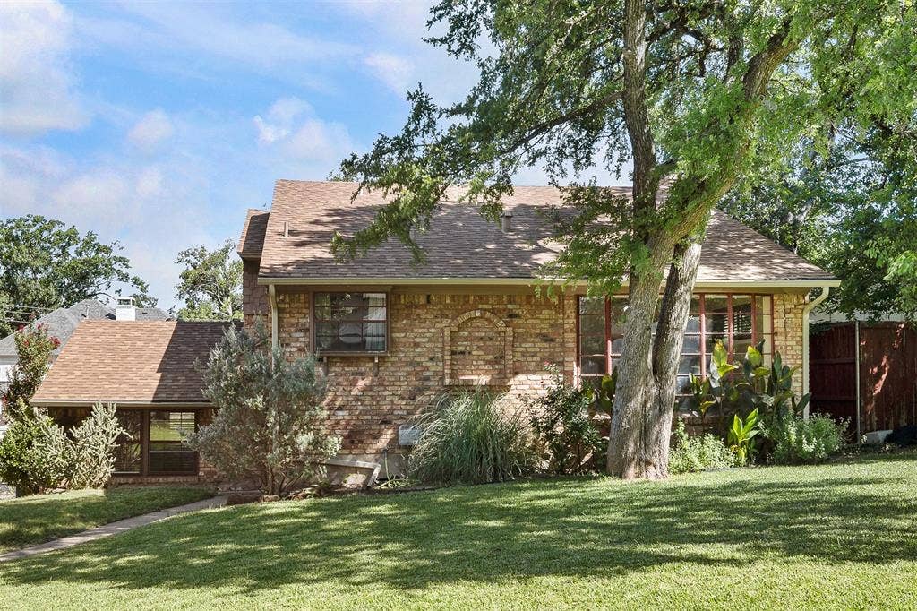 7735 Deer Trail Drive, Dallas, TX 75238 7735 Deer Trail Drive, Dallas, TX 75238