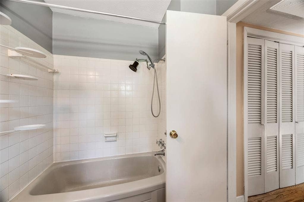 7735 Deer Trail Drive, Dallas, TX 75238 7735 Deer Trail Drive, Dallas, TX 75238