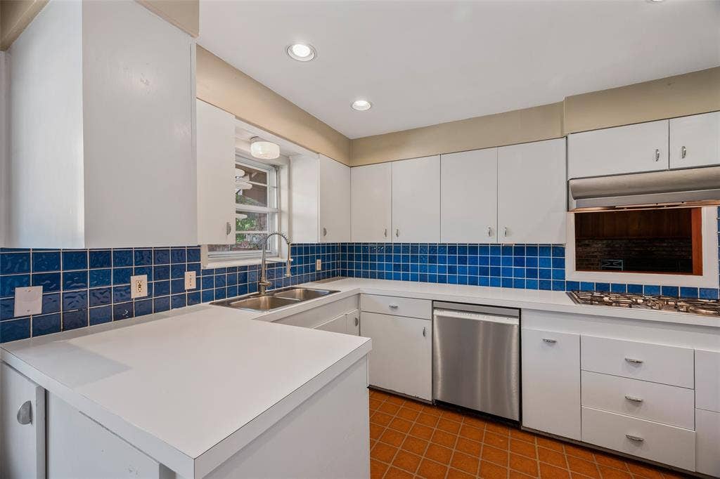 7735 Deer Trail Drive, Dallas, TX 75238 7735 Deer Trail Drive, Dallas, TX 75238