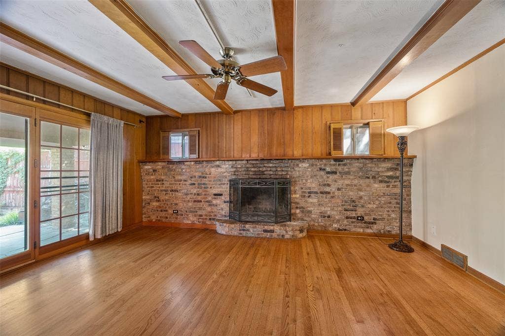 7735 Deer Trail Drive, Dallas, TX 75238 Second living area