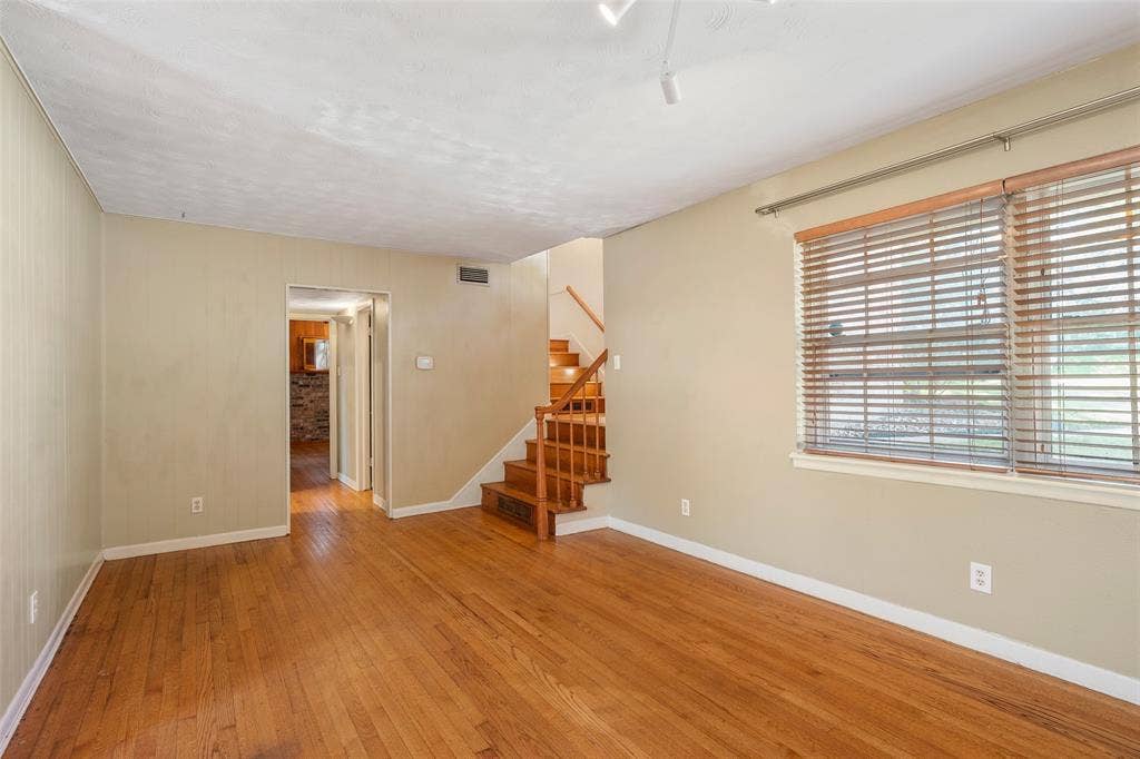 7735 Deer Trail Drive, Dallas, TX 75238 Second view