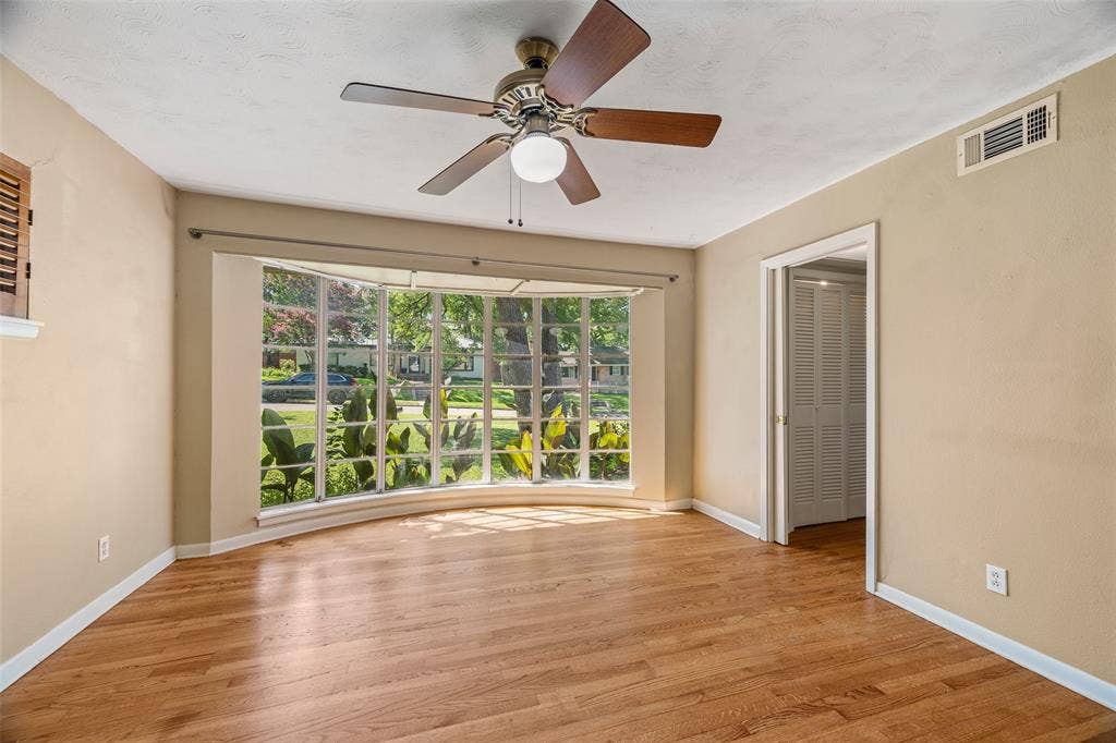 7735 Deer Trail Drive, Dallas, TX 75238 7735 Deer Trail Drive, Dallas, TX 75238
