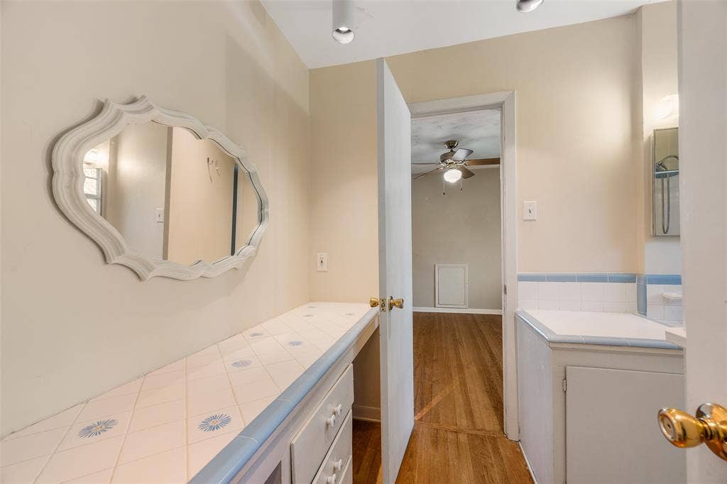 7735 Deer Trail Drive, Dallas, TX 75238 Bathroom #2