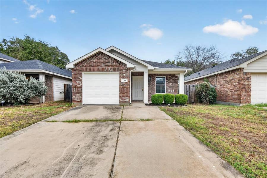 Property photo for 756 River Garden Drive, Fort Worth, TX