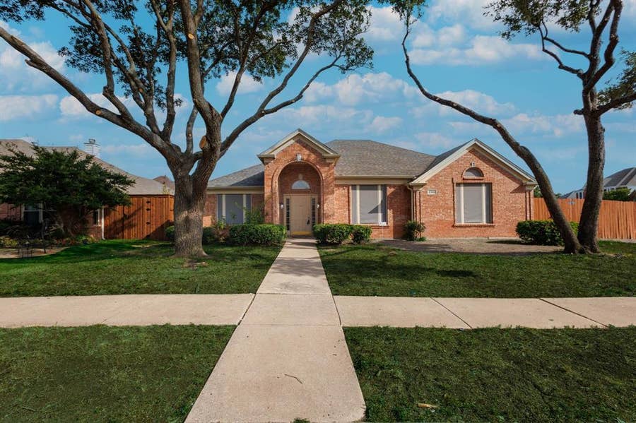 Property photo for 1306 Bentley Drive, Carrollton, TX