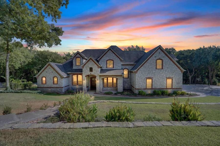Property photo for 1420 Oaklawn Lane, Aledo, TX