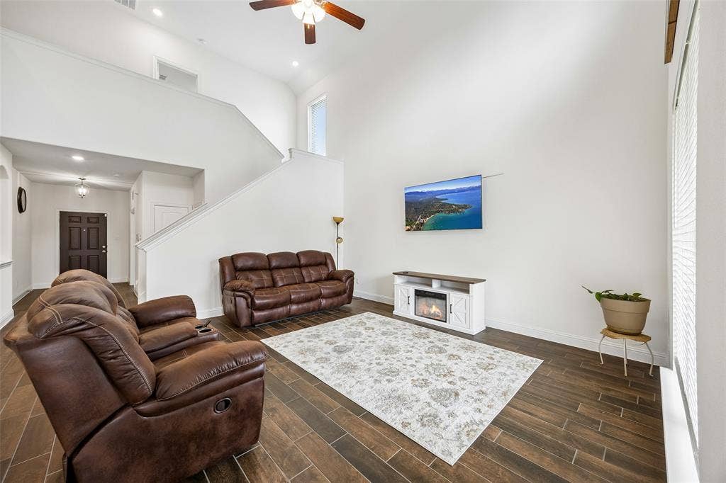 11732 Wulstone Road, Fort Worth, TX 76052 11732 Wulstone Road, Fort Worth, TX 76052
