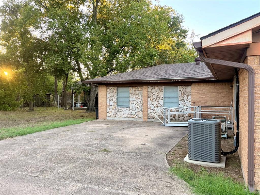 813 Circle Drive, Terrell, TX 75160 813 Circle Drive, Terrell, TX 75160