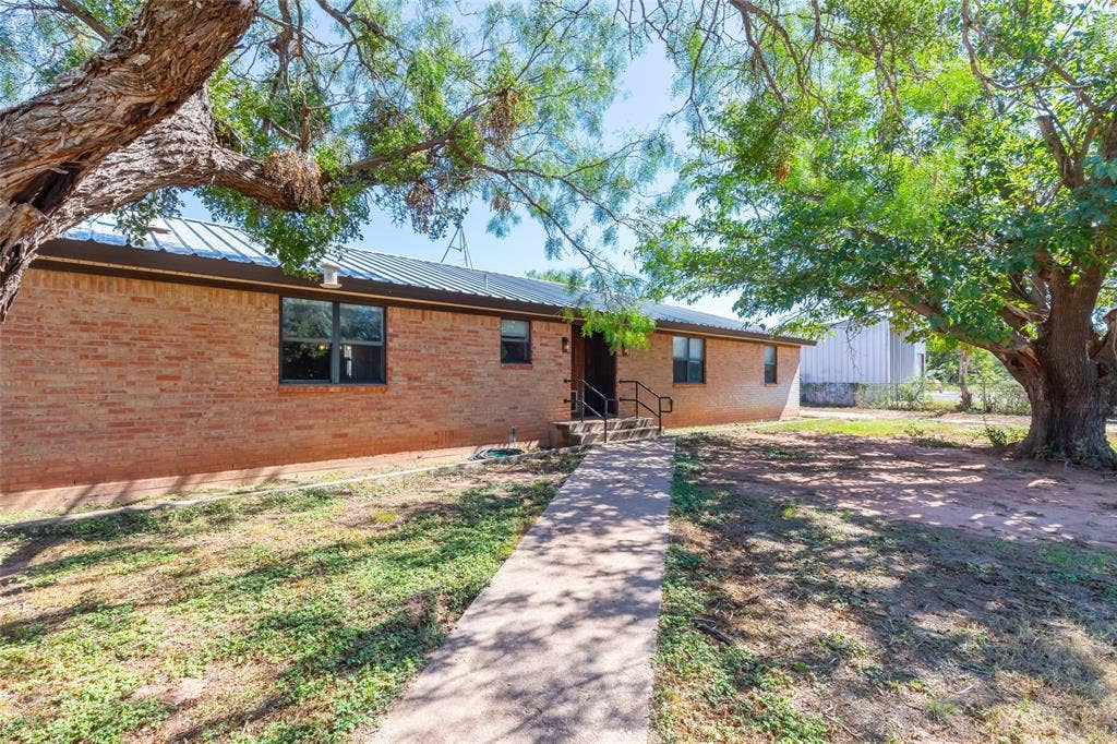 117 County Road 661, Abilene, TX 79606 117 County Road 661, Abilene, TX 79606