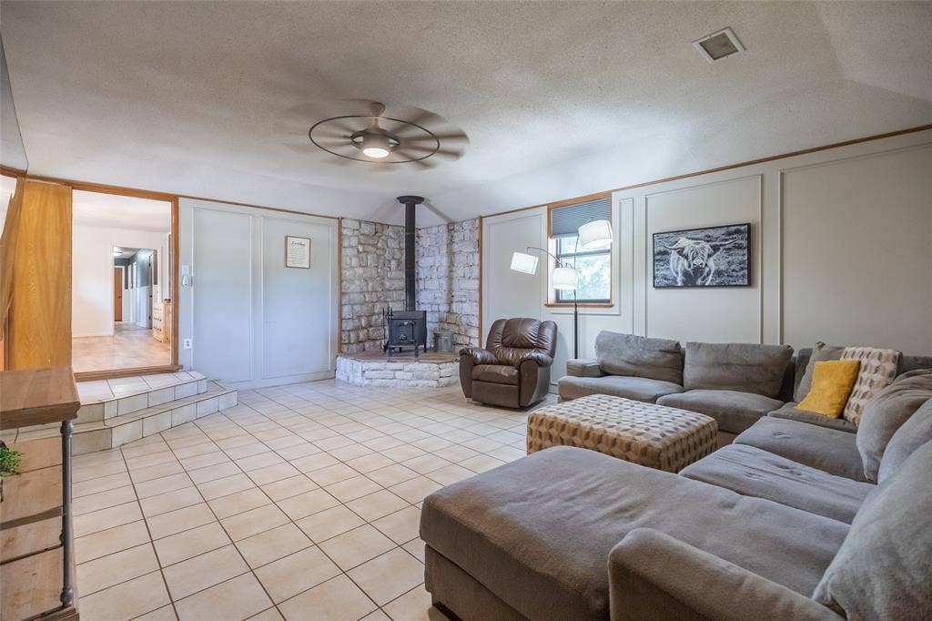 117 County Road 661, Abilene, TX 79606 117 County Road 661, Abilene, TX 79606
