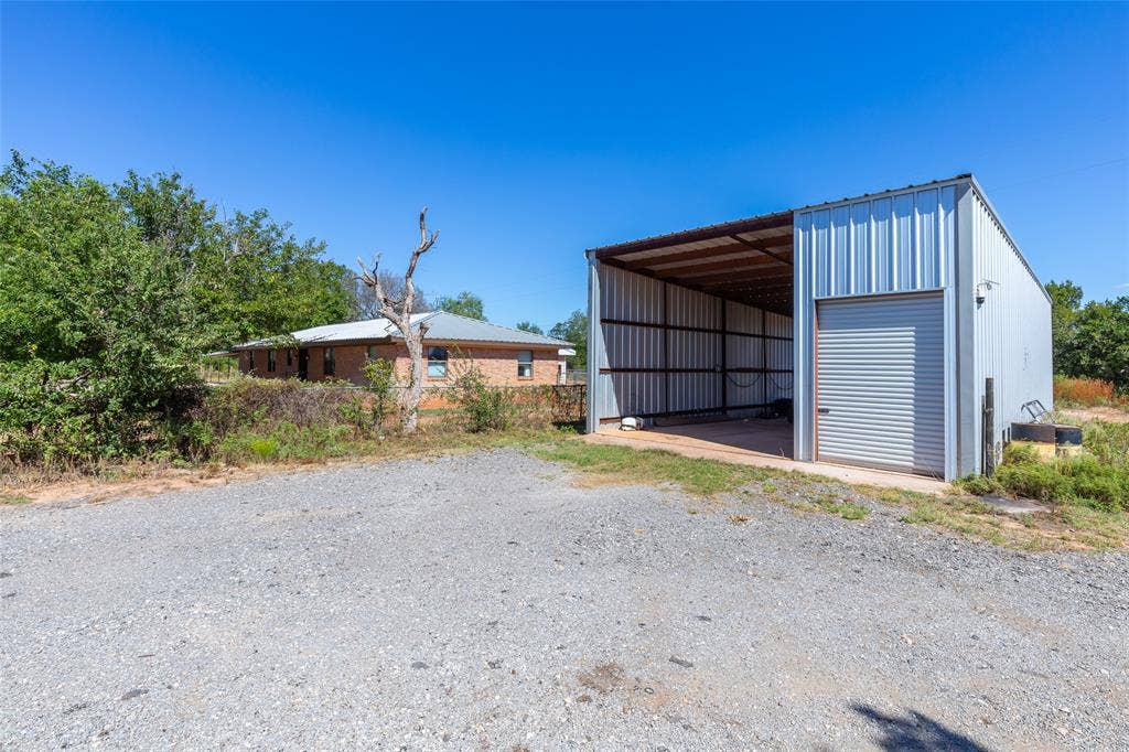 117 County Road 661, Abilene, TX 79606 117 County Road 661, Abilene, TX 79606