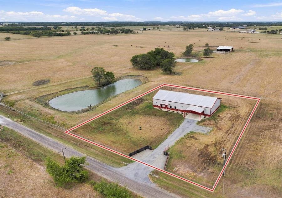 Property photo for 1126 Heritage Road, Gordonville, TX