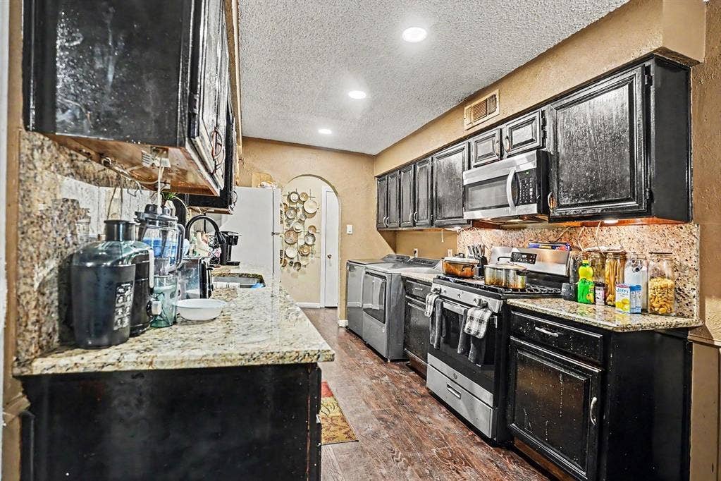 737 Judy Lane, Seagoville, TX 75159 737 Judy Lane, Seagoville, TX 75159