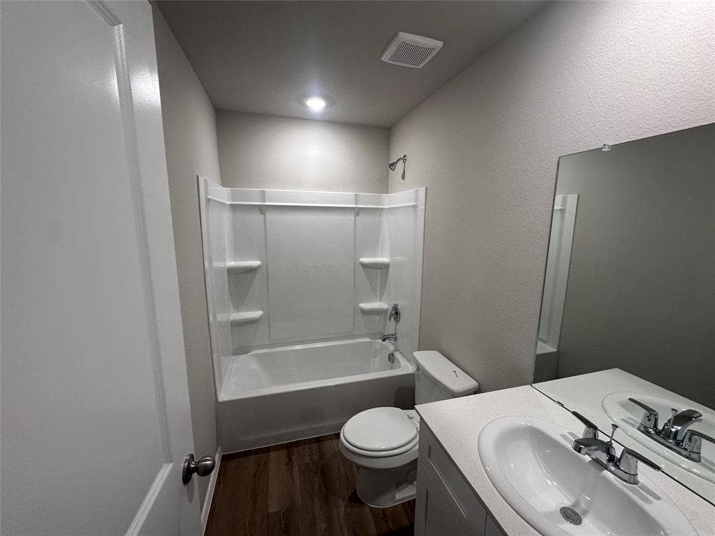 5549 Rollins Drive, Krum, TX 76249