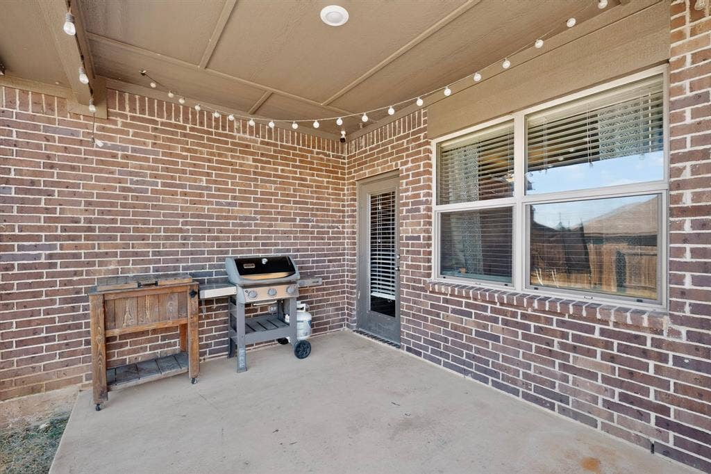 13653 Fehrman Road, Crowley, TX 76036