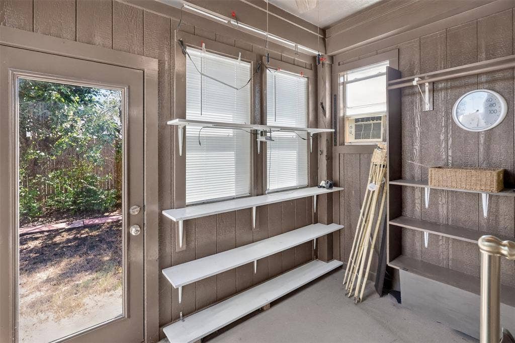 COVERD PATIO-SUNROOM-OFFICE WITH WINDOW AC UNIT