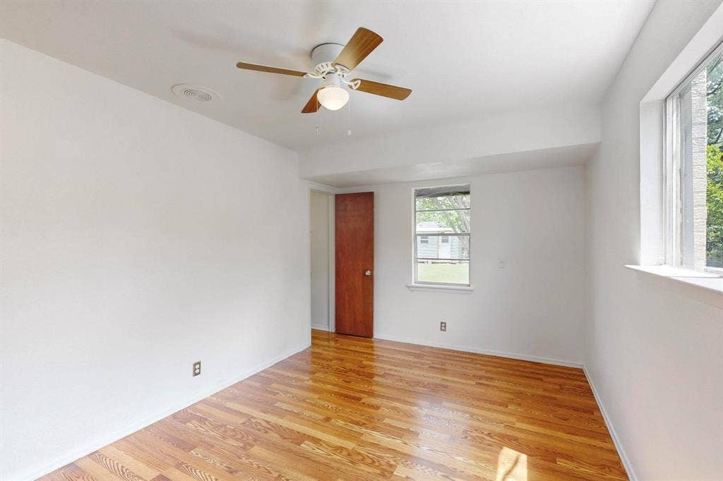 304 NW Summercrest Boulevard, Burleson, TX 76028 304 NW Summercrest Boulevard, Burleson, TX 76028