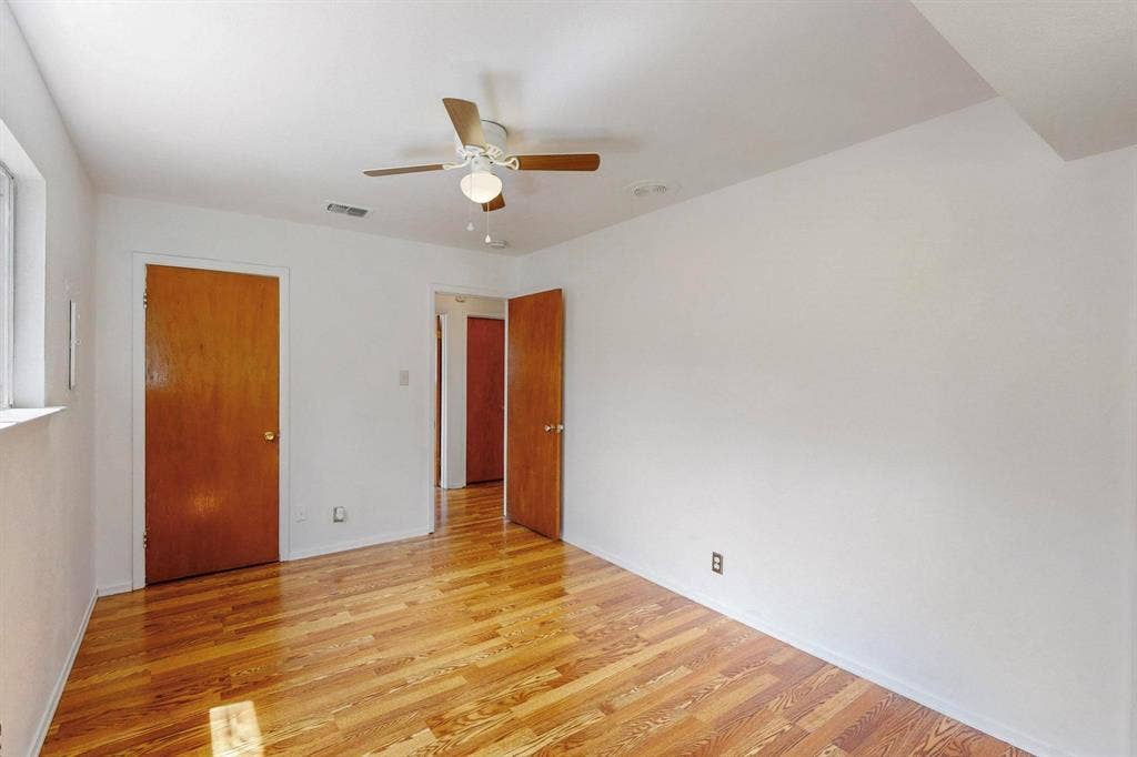 304 NW Summercrest Boulevard, Burleson, TX 76028 304 NW Summercrest Boulevard, Burleson, TX 76028