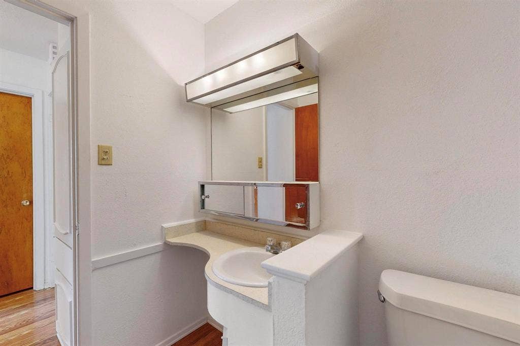 304 NW Summercrest Boulevard, Burleson, TX 76028 304 NW Summercrest Boulevard, Burleson, TX 76028