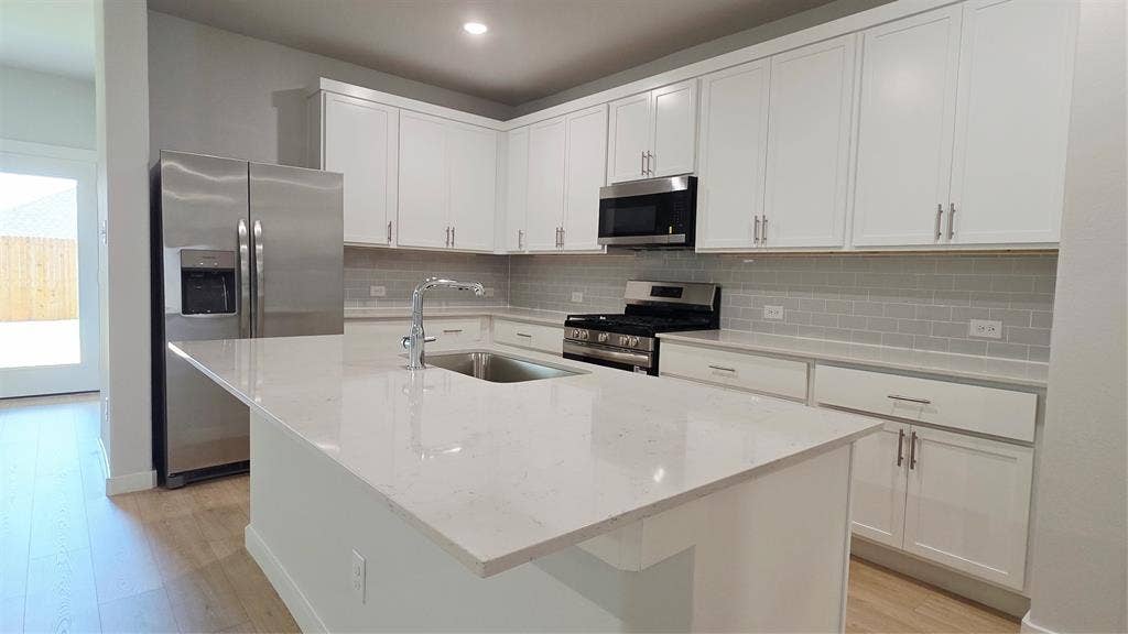 3604 High Valley Drive, McKinney, TX 75071 3604 High Valley Drive, McKinney, TX 75071