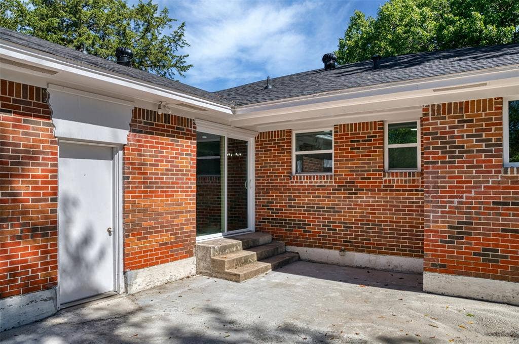 1522 Gillette Circle, Dallas, TX 75217 1522 Gillette Circle, Dallas, TX 75217