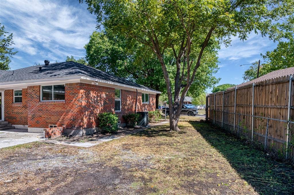 1522 Gillette Circle, Dallas, TX 75217 1522 Gillette Circle, Dallas, TX 75217