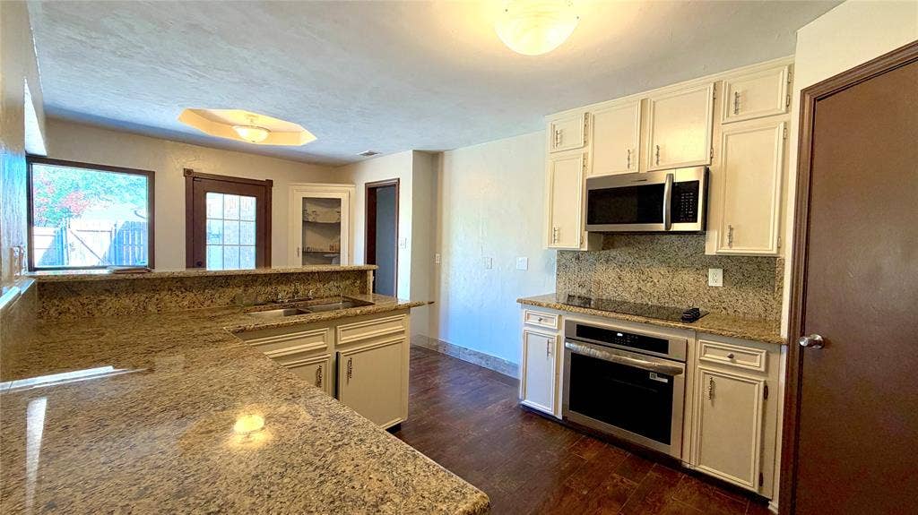 1002 Glenda Street, Terrell, TX 75160