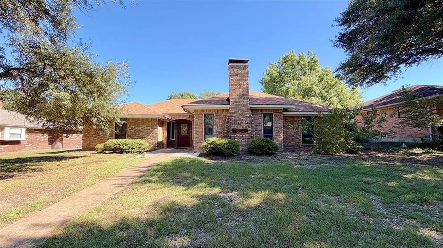 Property photo for 1002 Glenda Street, Terrell, TX