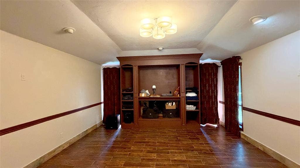 1002 Glenda Street, Terrell, TX 75160
