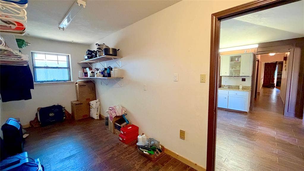 1002 Glenda Street, Terrell, TX 75160