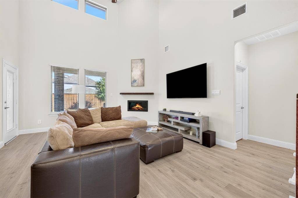 3829 Pearlwood Road, Little Elm, TX 75068 3829 Pearlwood Road, Little Elm, TX 75068