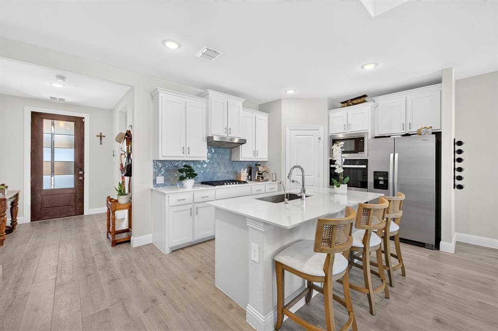 3829 Pearlwood Road, Little Elm, TX 75068 3829 Pearlwood Road, Little Elm, TX 75068